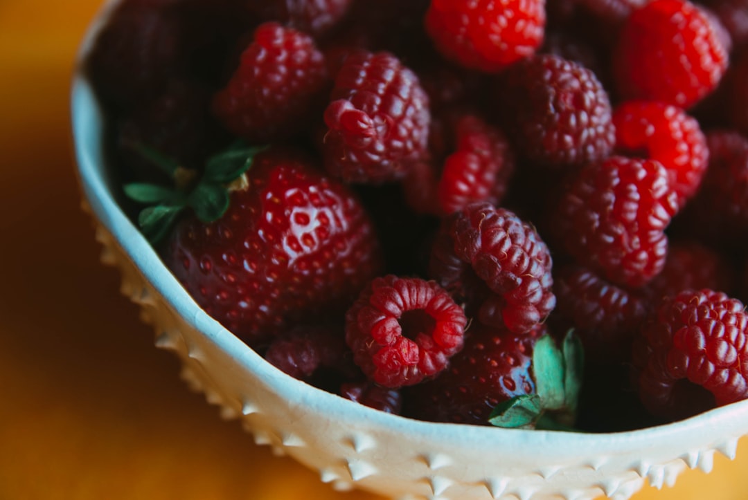 découvrez les meilleurs aliments anti-inflammatoires pour réduire l'inflammation, améliorer votre santé et renforcer votre système immunitaire naturellement.