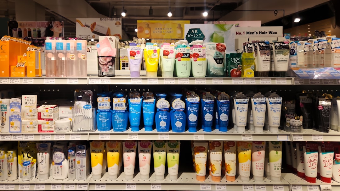 découvrez nos solutions de réfrigération pour produits cosmétiques, assurant la conservation optimale et la fraîcheur de vos soins de beauté.