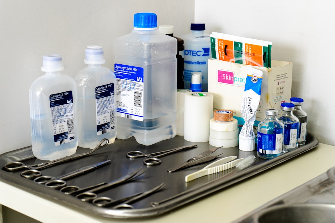 découvrez les essentiels à emporter lors d'une visite à l'hôpital pour assurer confort et préparation optimale.