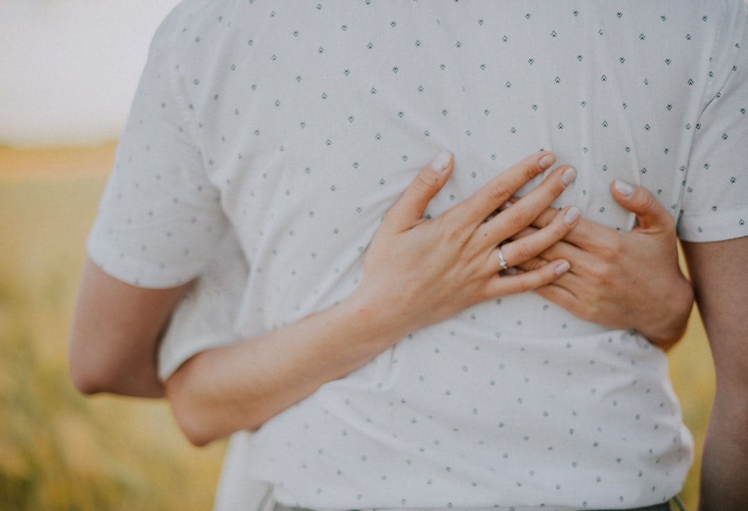 découvrez les principales causes du syndrome de l'intestin irritable, un trouble digestif courant, pour mieux comprendre ses origines et gérer ses symptômes efficacement.