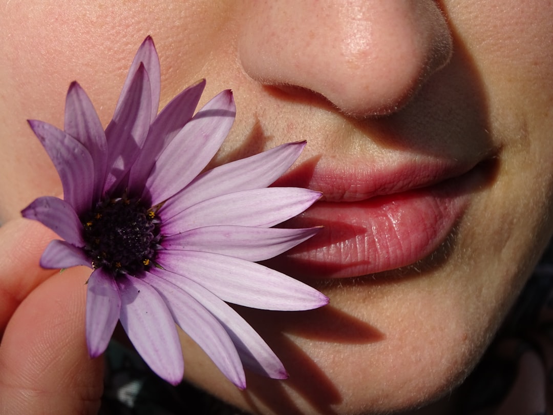 découvrez les symptômes courants du lupus, une maladie auto-immune complexe, pour mieux comprendre ses signes et savoir quand consulter un professionnel de santé.