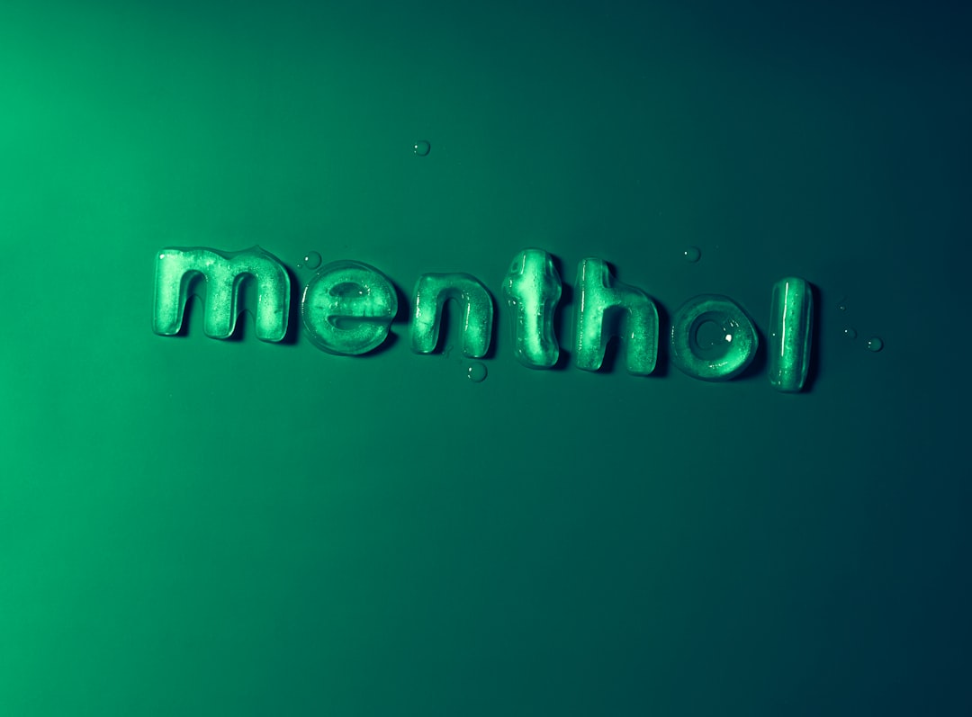 découvrez les symptômes de la méningite, une inflammation des membranes entourant le cerveau et la moelle épinière. informez-vous pour reconnaître les signes précoces et agir rapidement.