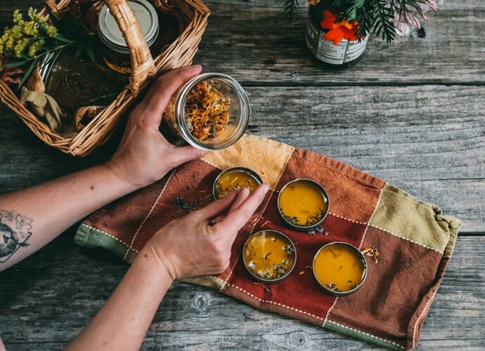 découvrez des remèdes naturels efficaces pour soulager vos maux du quotidien. astuces, conseils et solutions à base de plantes pour une santé au naturel.