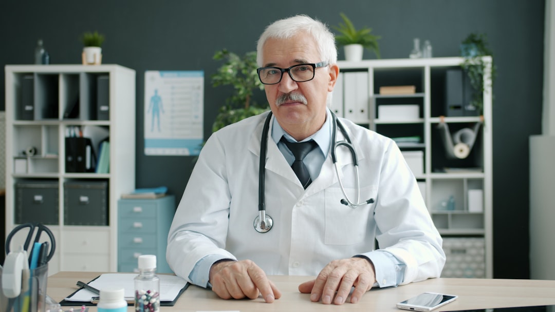 découvrez les symptômes courants de la prostate pour mieux comprendre les signes et savoir quand consulter un professionnel de santé.