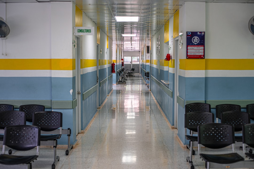 trouvez rapidement une clinique sans rendez-vous près de chez vous. obtenez des soins médicaux accessibles et rapides pour vos besoins de santé urgents ou courants.