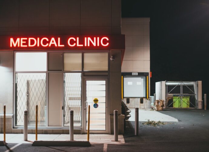 trouvez facilement une clinique sans rendez-vous près de chez vous pour des soins rapides et professionnels. découvrez les avantages des walk-in clinics et comment elles peuvent répondre à vos besoins de santé au quotidien.